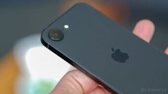 Prodám/Vyměním iPhone 16e 128GB černý