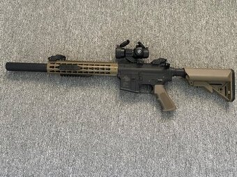 Airsoftový samopal M4