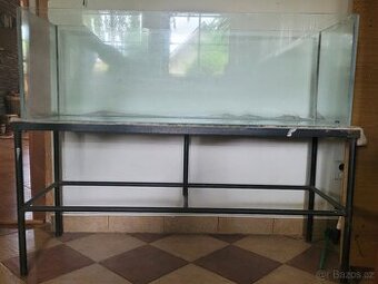 Akvarium 240l