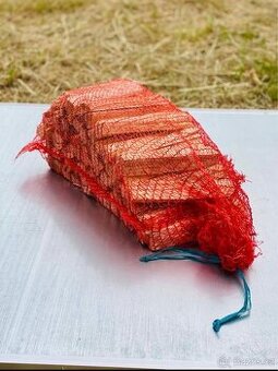 Dřevěné třísky 2,6kg (pytlík)