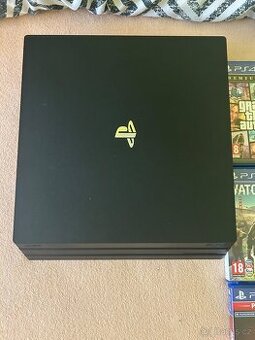 PLAYSTATION 4PRO 1TB