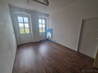 Pronájem kanceláře Plzeň, ulice Sady 5. května, 18 m2