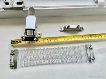 Struník a vypínač s proti kusem.