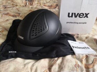 Jezdecká přilba / helma Uvex exxential III