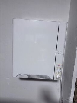 Sušička AEG (lze zavěsit, hloubka 43 cm)