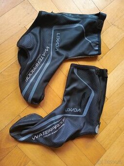 Cyklistické návleky na tretry 43