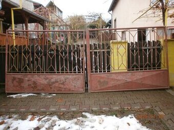 Brána dvoukřídlová