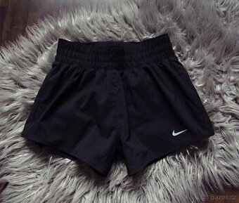Nové sportovní kratasy Nike vel.XS