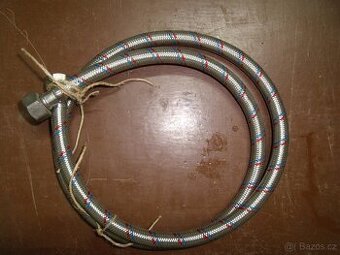 Flexibilní nerezová hadice FxF 3/8"x1/2"