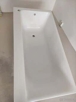 Zánovní akrylátová vana