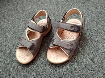 DÁMSKÉ SANDÁLY, PANTOFLE