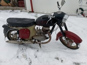 Jawa 250 kývačka
