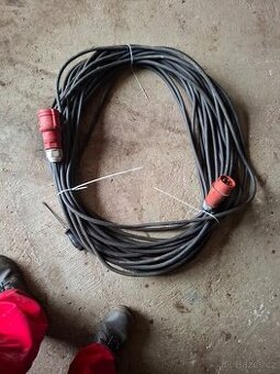 Prodlužovací kabel 380V