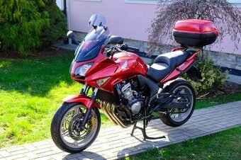 Hondu CBF600S, 24 kW v TP