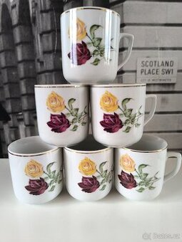 Sada retro sběratelských hrnků - růže, ČSSR