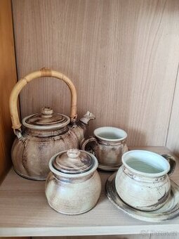 Konvice, cukřenka a hrky na čaj, keramika