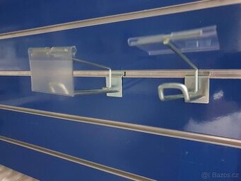 hák, háček na zboží - slatwall