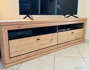 Tv stolek