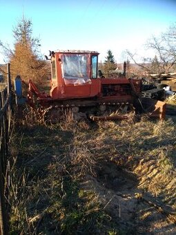 Prodám buldozer DT-75MB