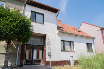 Prodej rodinného domu 196m² v obci Lužice v okrese Hodonín