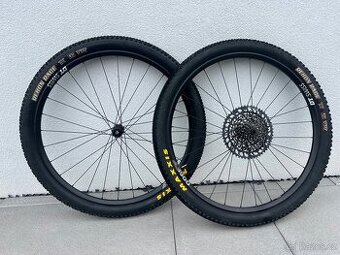 Zapletená kola DT SWISS X1900 - velmi málo ježděná