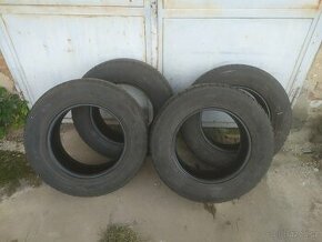 Zimní pneu-215/70/16-Nokian