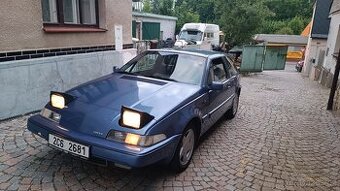 Volvo 480 2.0i 1996 youngtimer bez dílů 70 000kč