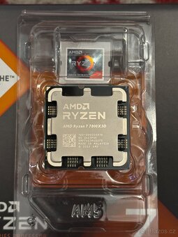 AMD Ryzen 7 7800X3D - 1