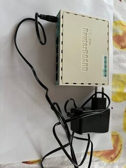 Mikrotik hEX RB750Gr-2