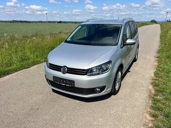 ►VW TOURAN 1.6 TDI 77KW CUP NAVI-KAMERA-TAŽNÉ-ASIST-TOP