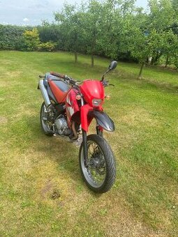 Yamaha xt125x