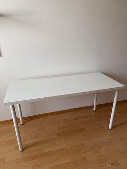 Psací stůl z Ikea
