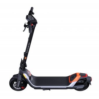 Segway kickscooter P65E najeto 50 km - 1