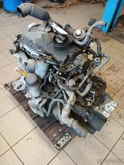 Prodám motor asz vymontovány z vozů Sharan 2005