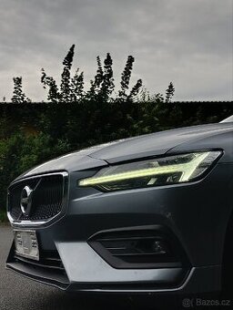 Volvo V60 MOMENTUM 2.0 D4 AWD
