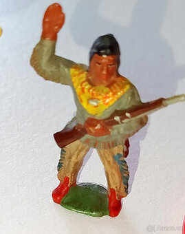 INDIÁNI, TOTEM, VOJÁČEK A RETRO HRAČKA