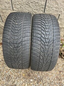 Prodej zimní pneumatiky 225/40 R18