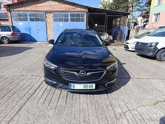 Opel Insignia 1.5 Turbo Benzín