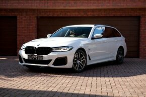 BMW 530e Touring xDrive °M-packet°Laser°V Zaruke do 6/2026 - 1