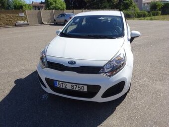 Kia Rio 1.2i r.v.2014 (62 kw) serviska Koupeno v ČR