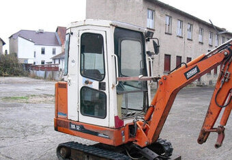 Minibagr SCHAEFF HR12, rok výroby 1996, nastavitelný podvoze