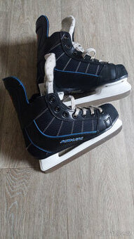 Dětské/chlapecké lední brusle velikost 35