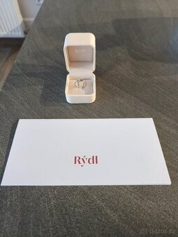 Briliantový zásnubní prsten Rýdl