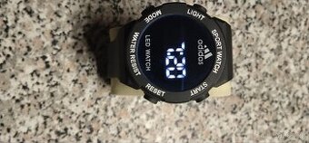Velké sportovní hodinky Adidas - nové