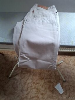 Prodám džíny levi straus bílé originál