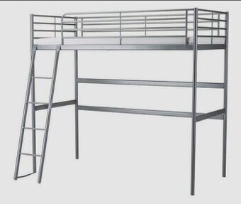 Palanda / patrová postel SVARTA IKEA