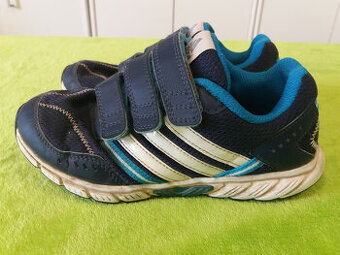 Botasky Adidas vel.32