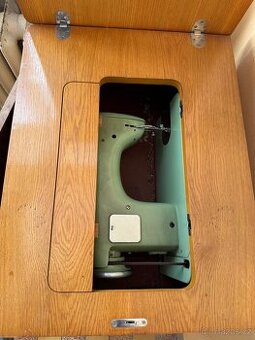 Šicí stroj Minerva