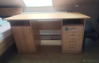 Psací stůl