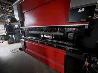 Ohraňovací lis AMADA HFE 3L 1003, použitý, z roku 2017.